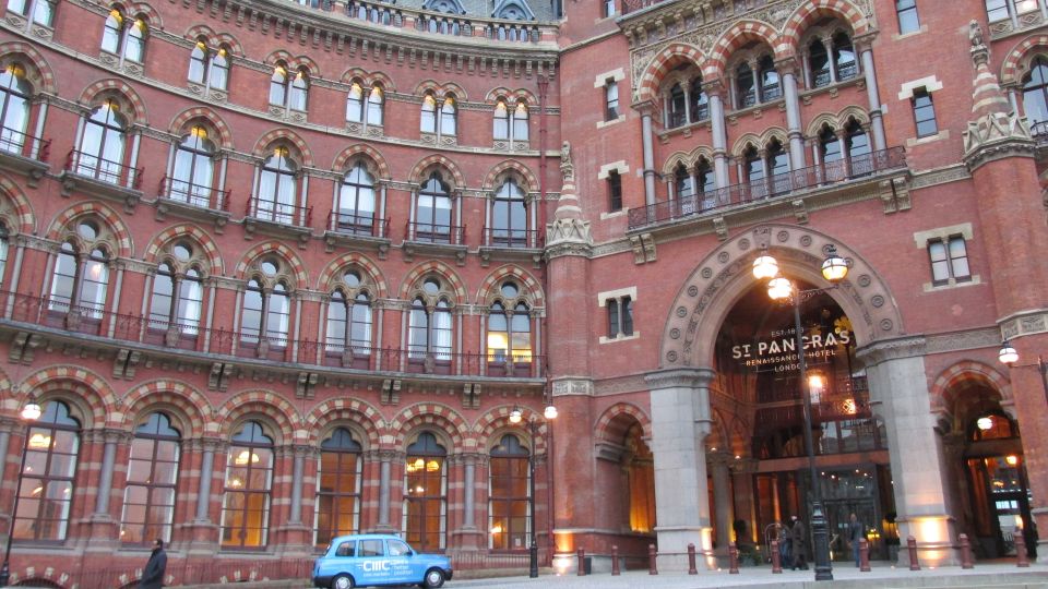 A Muggle's Guide to London: Harry Potter Walking Tour - What the King’s Cross Finish Feels Like: Potter Store Time