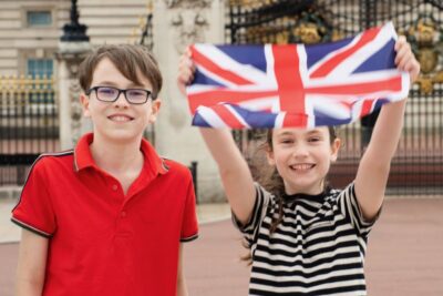Bobbies, Corgis and the 7 Lions - Buckingham Palace and the King-At-Home Game