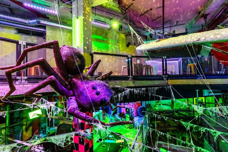 Camden: Junkyard Golf Club Tickets for 9 or 18 Holes - What your visit feels like once you’re inside