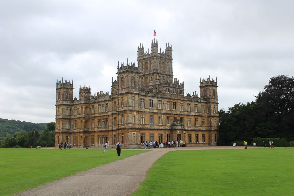 Downton Abbey and Village Small Group Tour from London - From Gloucester Road to Downton Village in Bampton