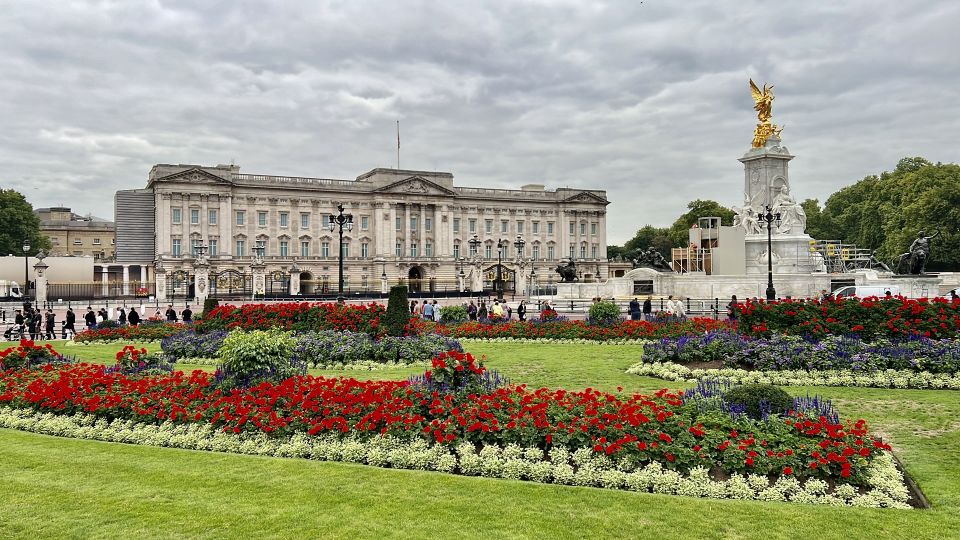 Early Access:Tower of London Opening Ceremony & Royal London - First In Line at the Tower of London, With a Real Opening Ceremony
