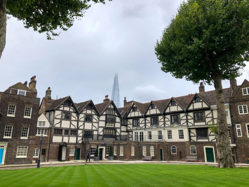 Early Access:Tower of London Opening Ceremony & Royal London - Practical Tips for Meeting, Security, and Staying Comfortable