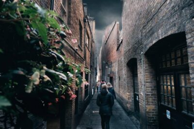 French Language: Original Harry Potter Walking Tour - Borough Market, Southwark Cathedral, and the Movie-Linked Thames Mood