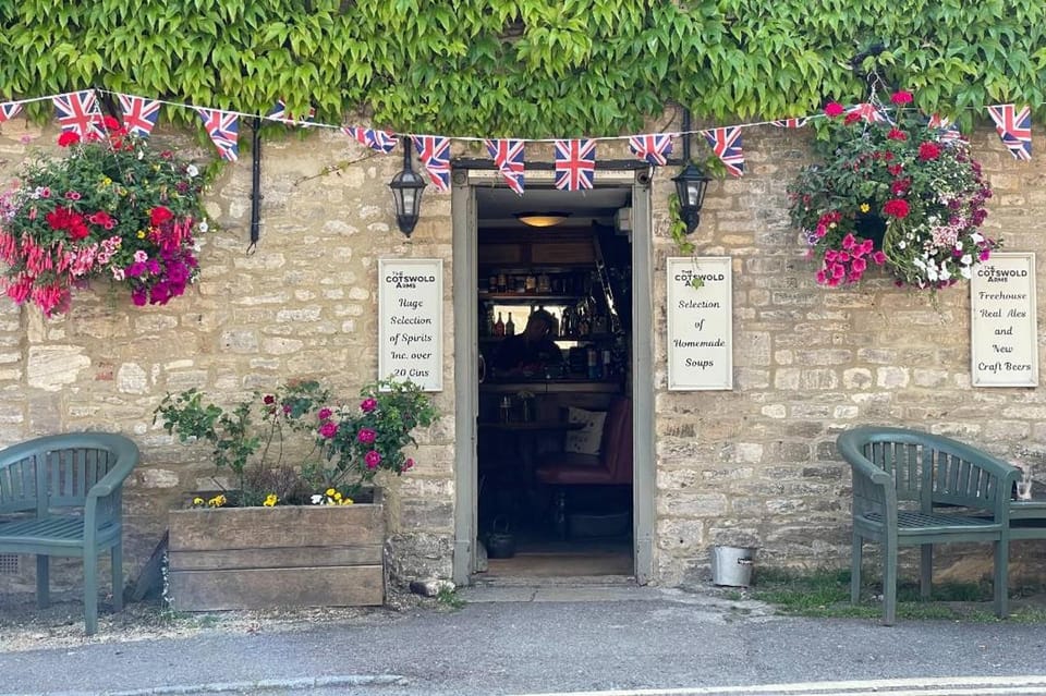 From London: Bath and the Cotswolds Full-day Tour - Bourton-on-the-Water: Why This Cotswolds Village Gets All the Attention
