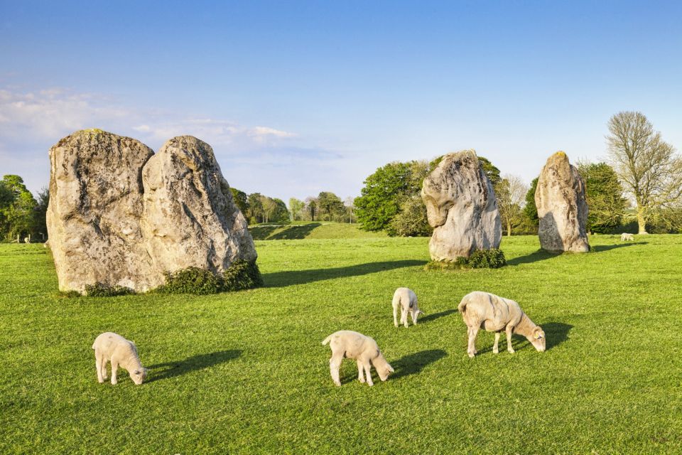 From London: Bath, Avebury and Lacock Village Day Trip - Key things that make this day trip work