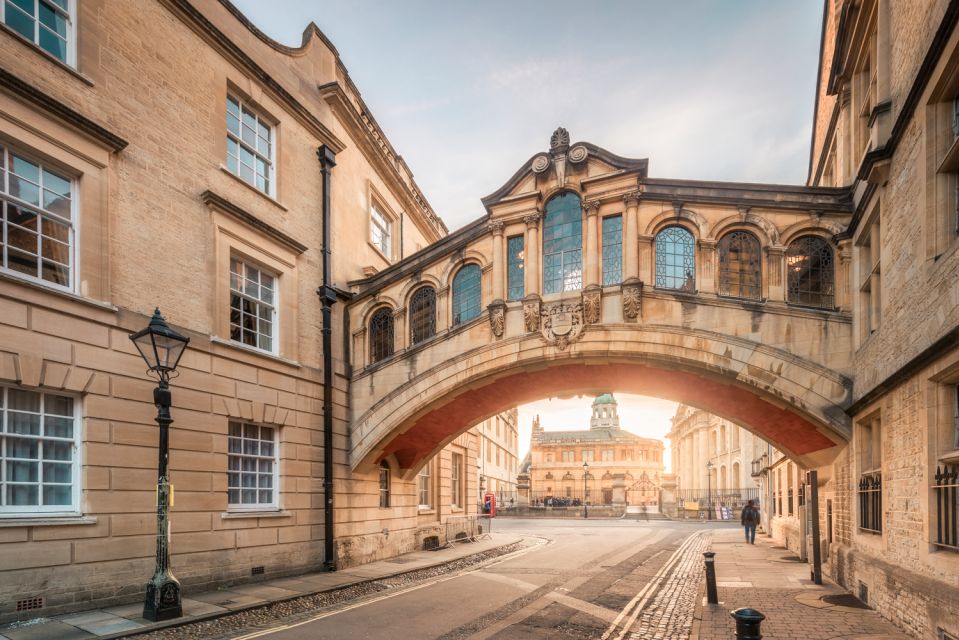 From London: Cotswolds and Oxford Guided Day-Trip - Bourton-on-the-Water: the best hour you’ll spend with your camera