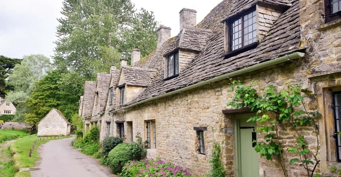 From London: Cotswolds Villages Small Group Day Tour - Leaving London: The Ride That Sets the Tone