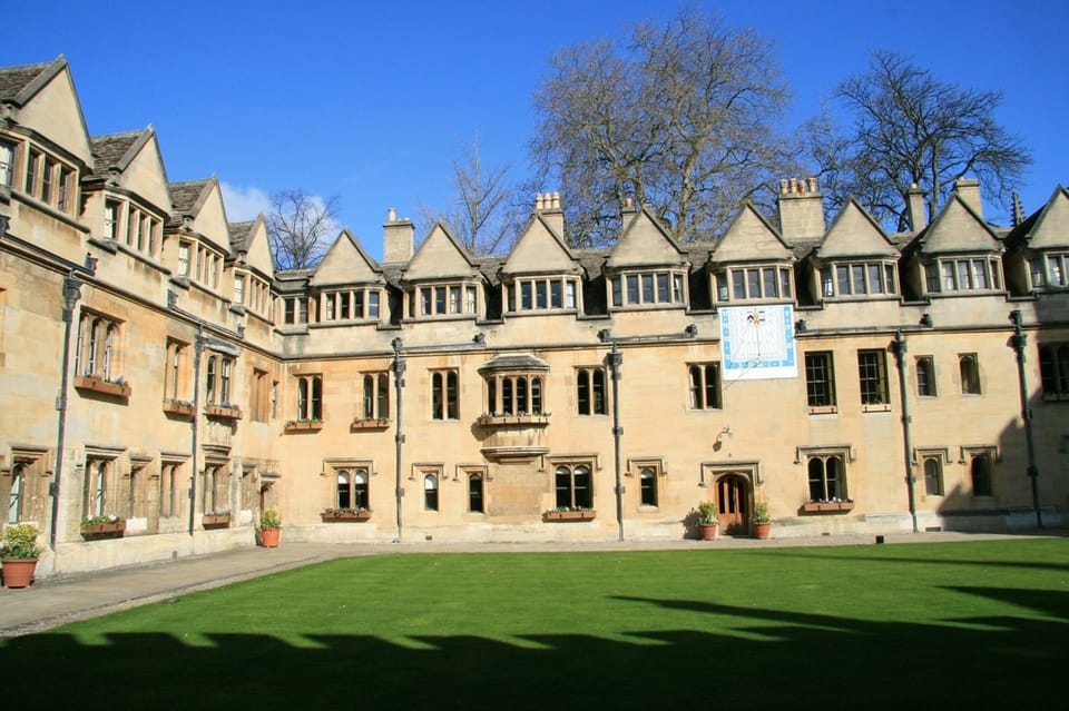 From London: Cotswolds Villages Small Group Day Tour - Bibury: Short Stop, Big Photo Payoff