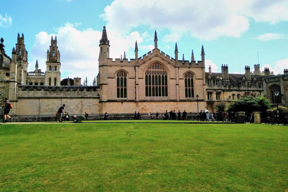 From London: Day Trip to Downton Abbey, Oxford and Bampton - Bampton’s Downton Abbey village scenes: what you’ll actually recognize