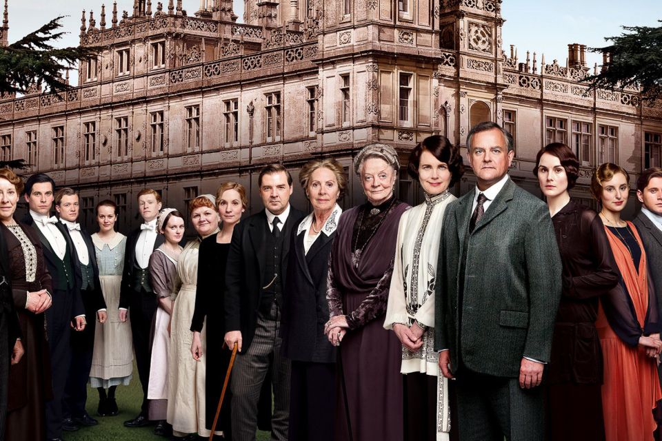 From London: Downton Abbey and Village Coach Tour - Price and value: what $209 really buys you in one day