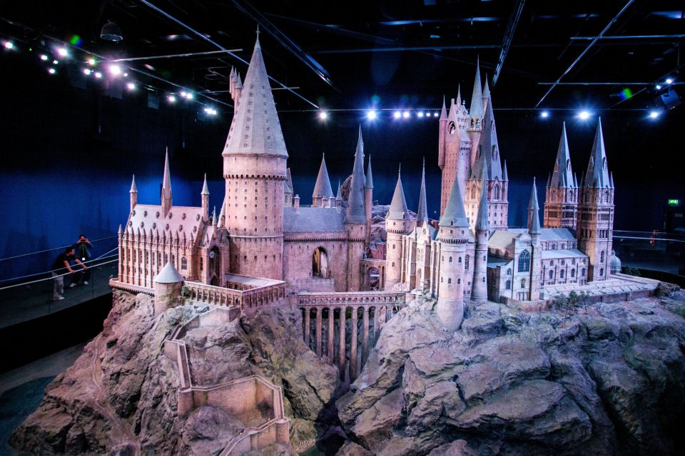 From London: Harry Potter Family Package with Transfers - Entering the day: meeting point and how the timing actually feels