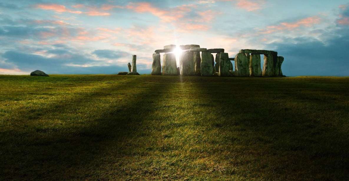 From London: Private Stonehenge Sunrise Viewing & Bath - Lacock pub breakfast: where Jane Austen and Harry Potter meet morning hunger