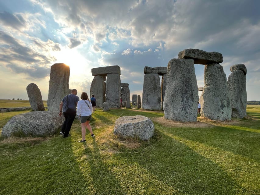 From London: Private Stonehenge Sunrise Viewing & Bath - Entering Stonehenge before the crowds: what private inner-circle access changes