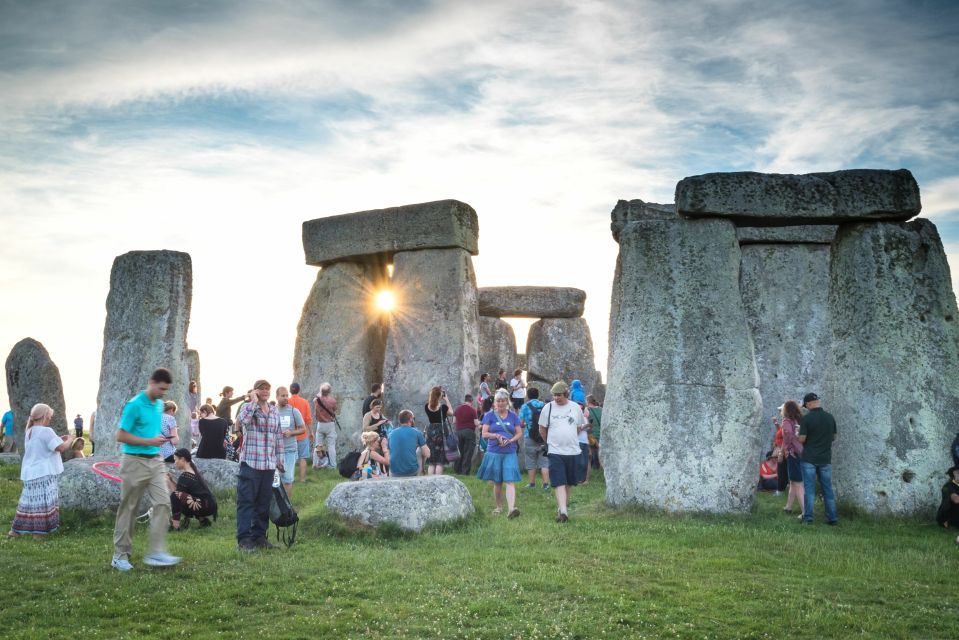 From London: Windsor, Stonehenge, & Salisbury Cathedral Trip - The tour guide and schedule: why timing really matters here