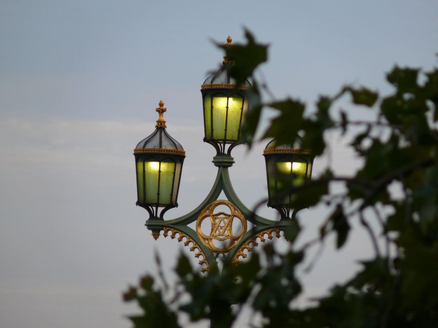 Harry Potter in London - Private Walking Tour - London’s magic starts at Westminster Bridge
