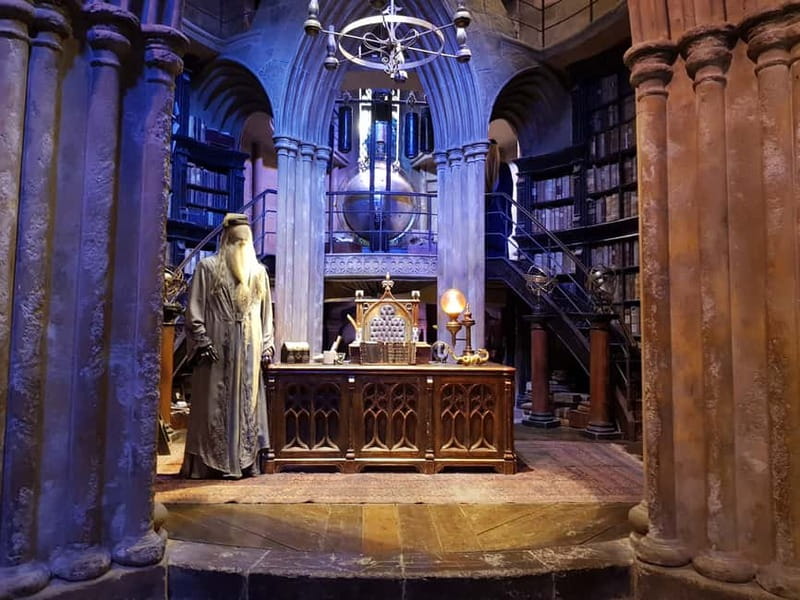 Harry Potter Studio Ticket & Tour of London Film Locations - Walking Harry Potter London: Leicester Square to the film spots