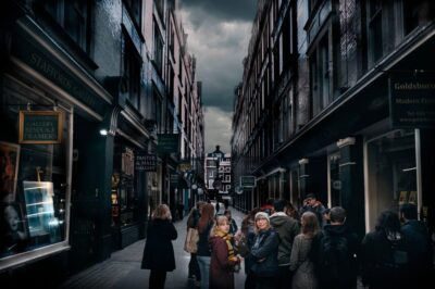 Italian Language : Original Harry Potter Walking Tour - Meeting at Southwark: start point and how to get oriented fast
