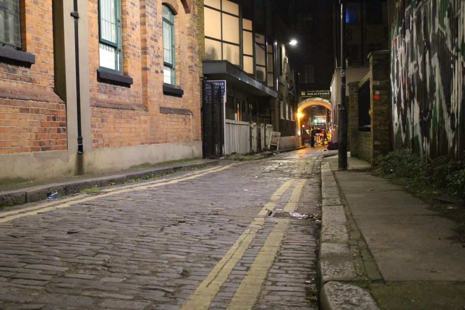 Jack The Ripper Tour in London's East End - Stops at the Murder Sites: Real Locations, Real Unease