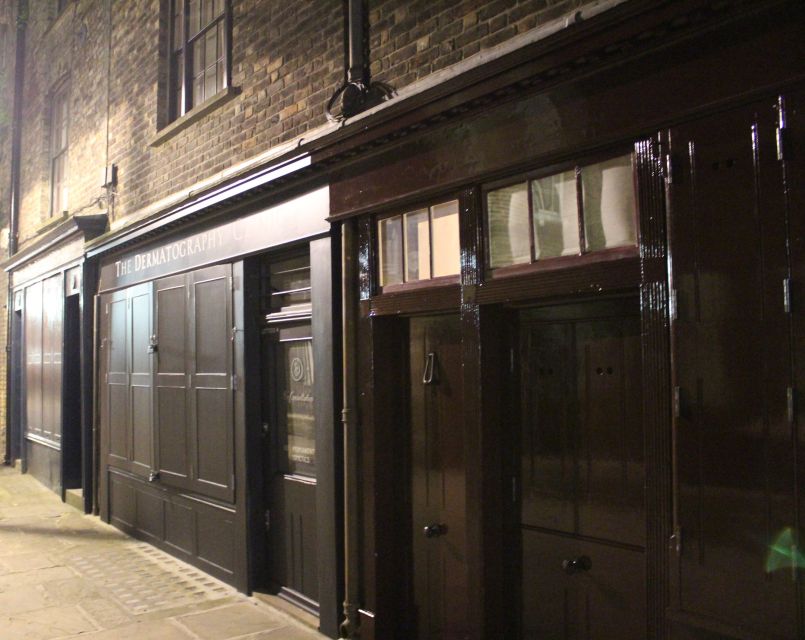 Jack The Ripper Tour in London's East End - Guide Matters: The Storytelling Tone You Want