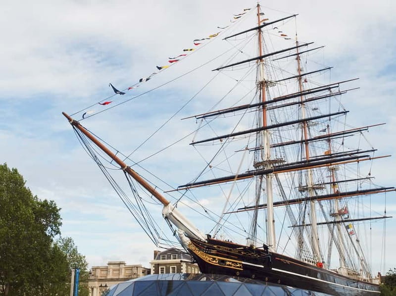 Leeds Castle, Canterbury, Dover, Greenwich & Free Snack Pack - Thames boat ride: the stress-free way to close the loop