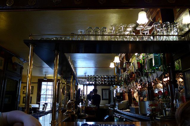 London: 2-Hour Historic Pub Tour - The 2-Hour Walk: Streets, Back Alleys, and a Better Way to See Central London