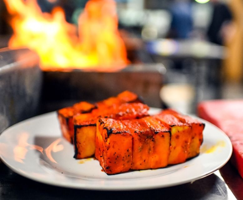 London: 3-Hour Secret Indian Food Tour - Naan, pakoras, dhokras, and the chickpea twist