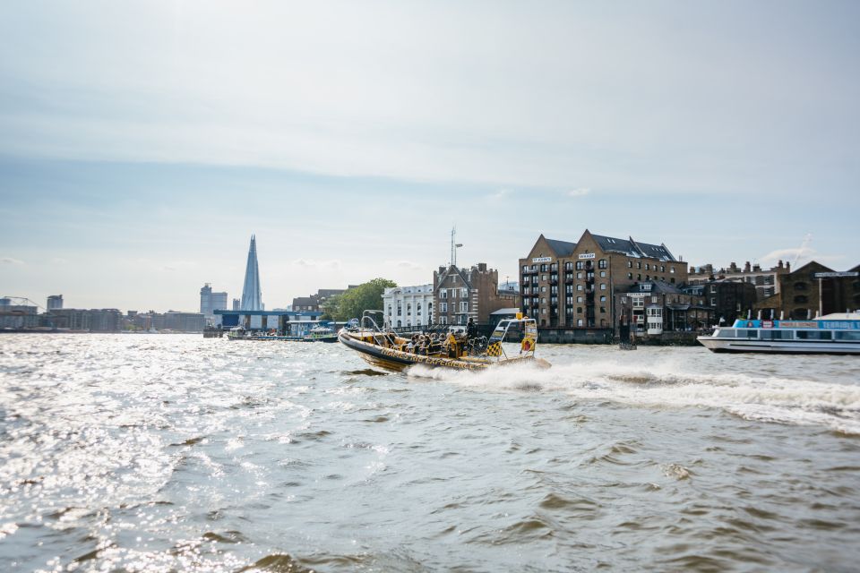 London: 45-Minute Speedboat Sightseeing Tour - What the ride feels like: speed, soundtracks, and river spray