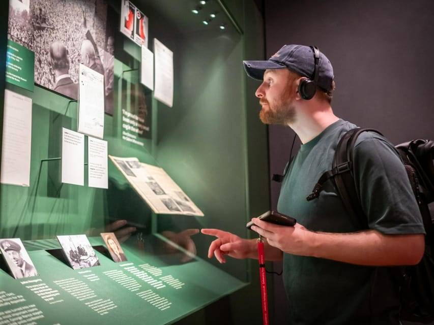 London: Big Ben, Churchill War Rooms & Buck'ham Palace Tour - Ritz to Buckingham Palace: what that first hour adds