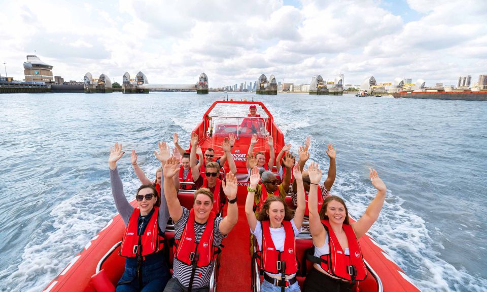 London: Break the Barrier Speed Boat Ride - The pass-by route: Globe, London Bridge, the Shard, and more