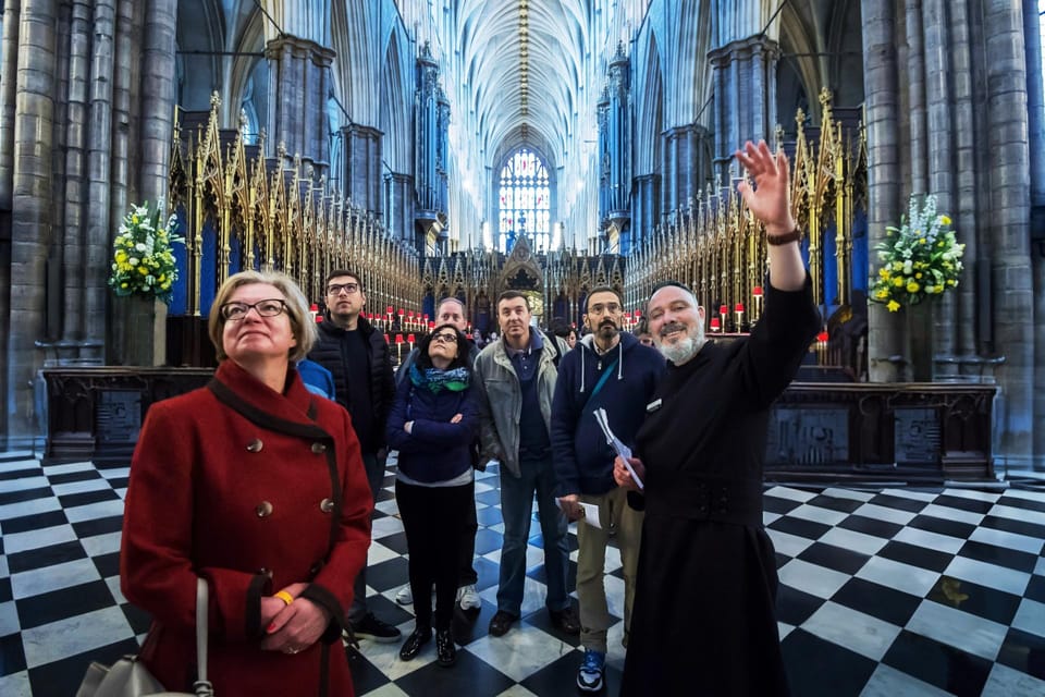 London: Buckingham, Big Ben & Westminster Abbey Tour - How the Royal Walk Feels in Real Life