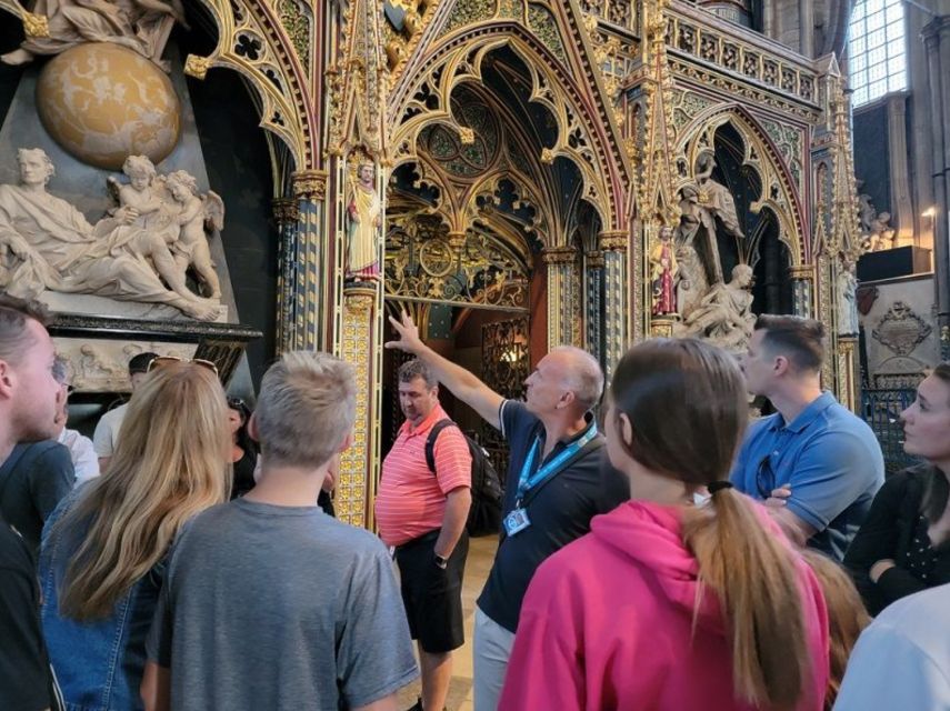 London: Buckingham, Big Ben & Westminster Abbey Tour - Whitehall’s Horse Guards Parade Stop: A Short Detour With Purpose