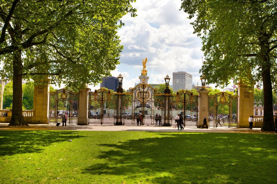 London: Buckingham Palace & Changing of the Guard Experience - The 2-Hour Flow: What You’ll Do from Walk to the Ceremony