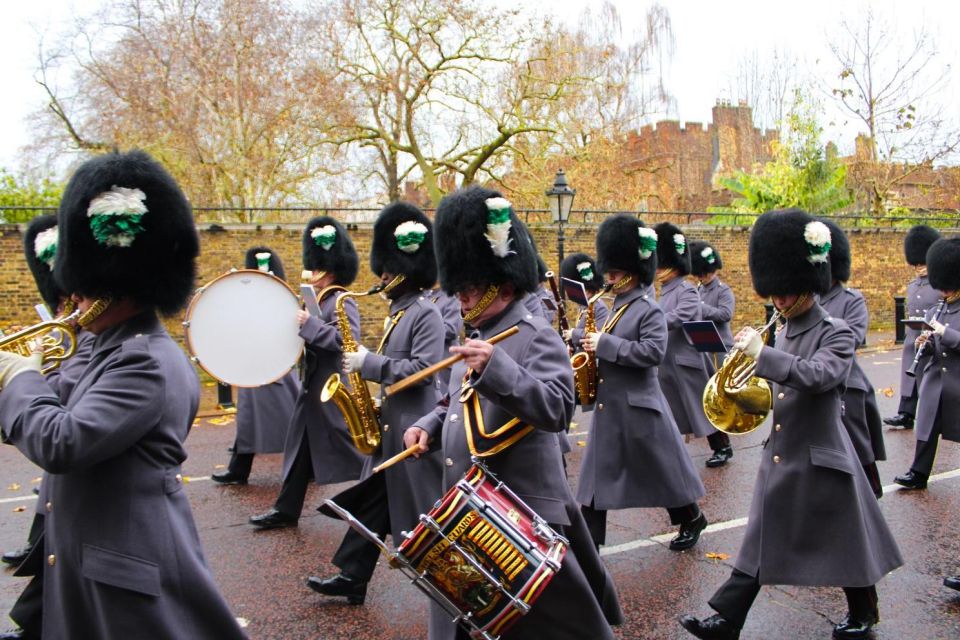 London: Buckingham Palace & Changing of the Guard Experience - Picking Your View: Timing, Positioning, and Photo Reality