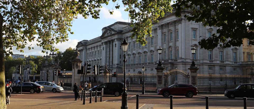 London: Buckingham Palace Walk & Tea at Kensington Palace - Price and value: what $160 buys you in the real world