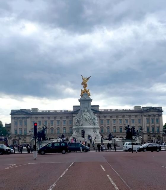 London: Buckingham Palace & Westminster Guided Walking Tour - Green Park Meeting Point and the 2-Hour Walking Rhythm