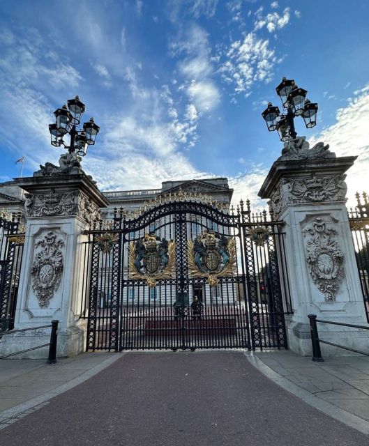 London: Buckingham Palace & Westminster Guided Walking Tour - St James’s Palace and the Mall: A Royal Processional Route Feel