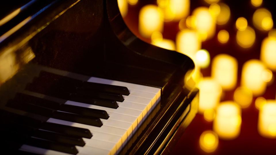 London: Candlelight Concert Ticket - Wheelchair access and step-free entry: how to prepare