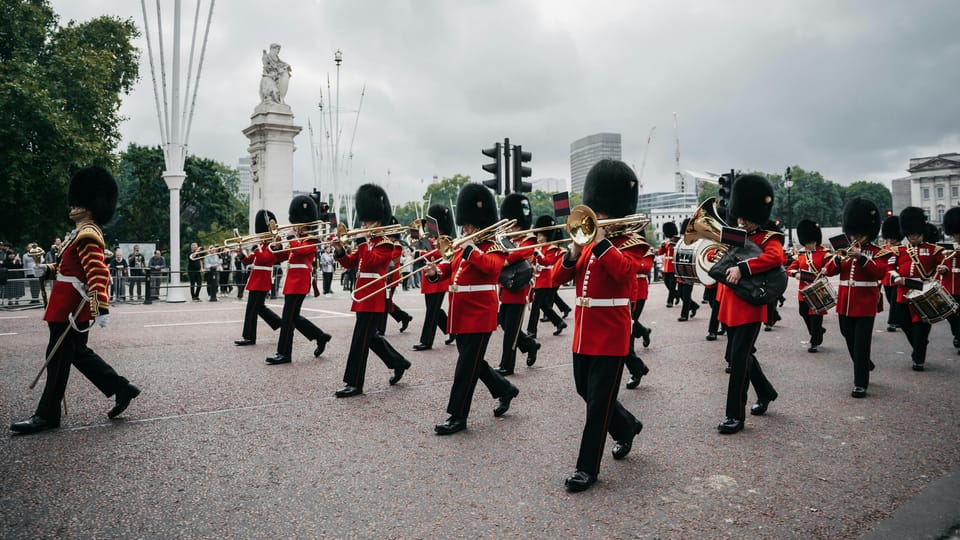 London: Changing of the Guard Experience and Landmarks Tour - Who should book this London Changing of the Guard tour