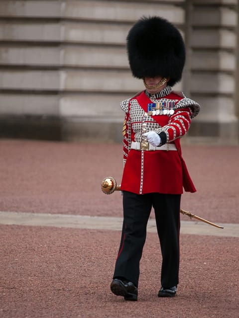 London: Changing of the Guard Experience and Landmarks Tour - Price and value: is $28 a good deal?