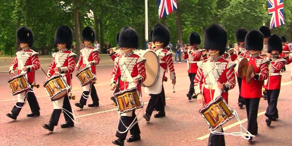 London: Changing of the Guard Guided Tour Experience - Should you book this London Changing of the Guard guided tour?
