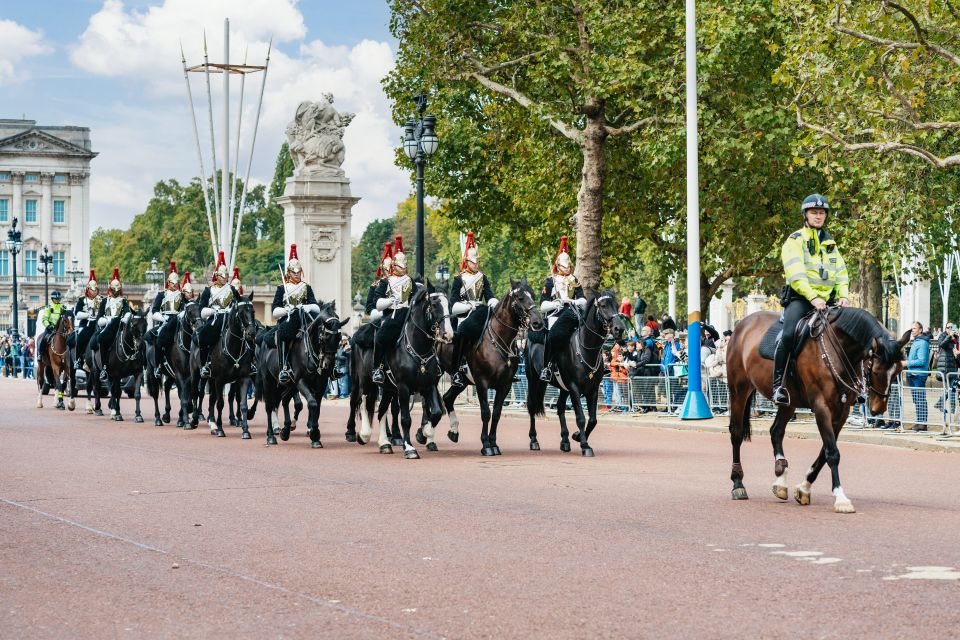 London: Changing of The Guard Tour - St James’s Park to Buckingham Palace: getting your best views without the forecourt rush