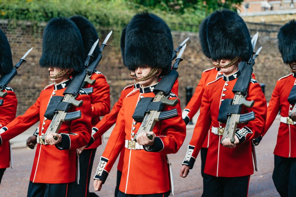 London: Changing of The Guard Tour - Price and time: does $15 for two hours make sense?