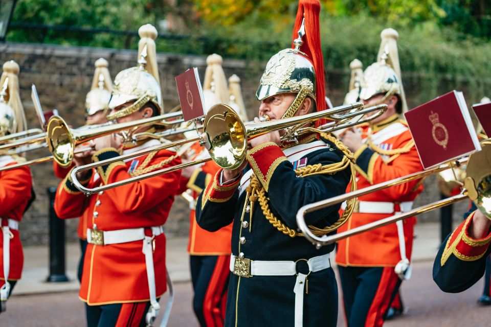 London: Changing of The Guard Tour - What to bring, what not to bring, and who should skip this