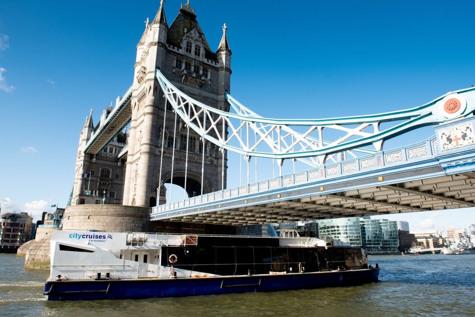 London: Christmas Day Sightseeing Cruise - The cruise loop: what you’ll see and why it feels special