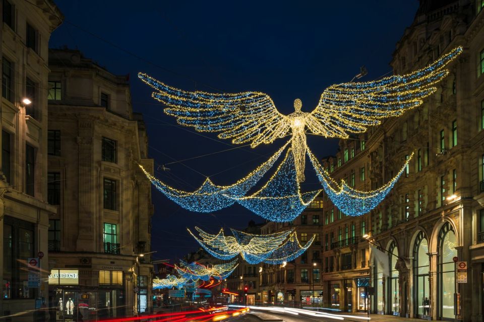 London: Christmas Eve City Tour with Dinner & Midnight Mass - Midnight Mass at St Martin-in-the-Fields: the heart of the night