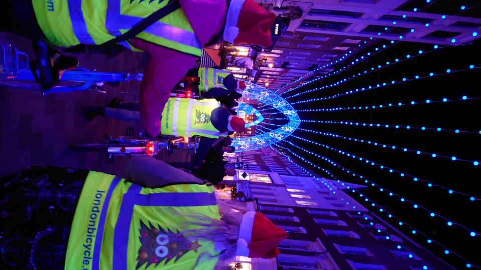 London Christmas Lights Bike Tour - Catching the first glow: from Southbank atmosphere to big landmark views