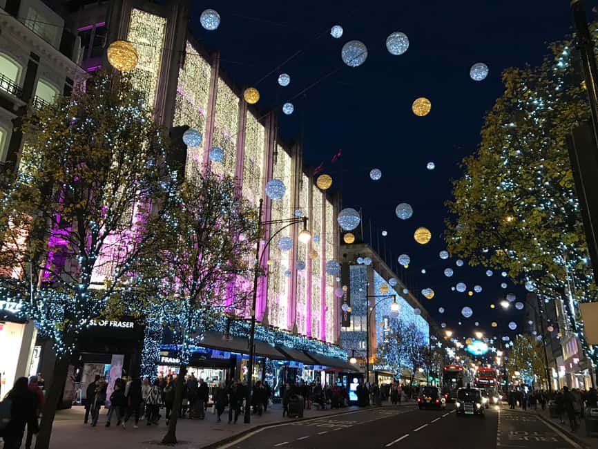 London Christmas Lights Open-Top Bus Tour. 2025 Early Bird - Getting on at Green Park and finding your best vantage point