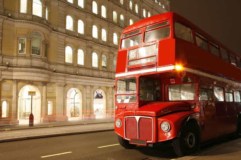 London: Christmas Lights Tour by Vintage Double-Decker Bus - Why a vintage double-decker is the right way to see Christmas lights