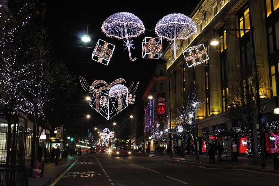 London: Christmas Lights Tour by Vintage Double-Decker Bus - The lights route: Oxford Street, Regent Street, and Knightsbridge