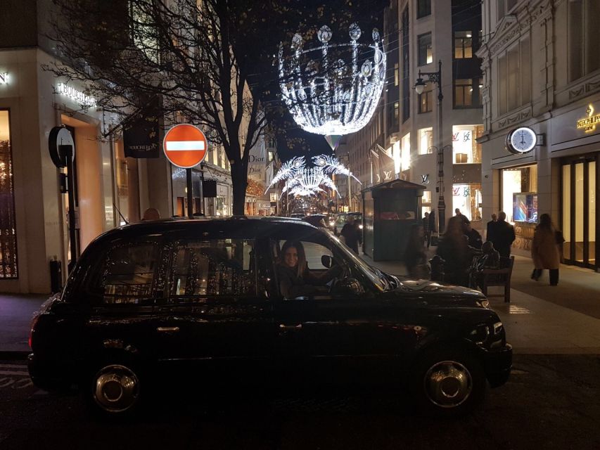 London: Christmas Lights Tour in a Black Cab - Photo Stops That Actually Help Your Pictures